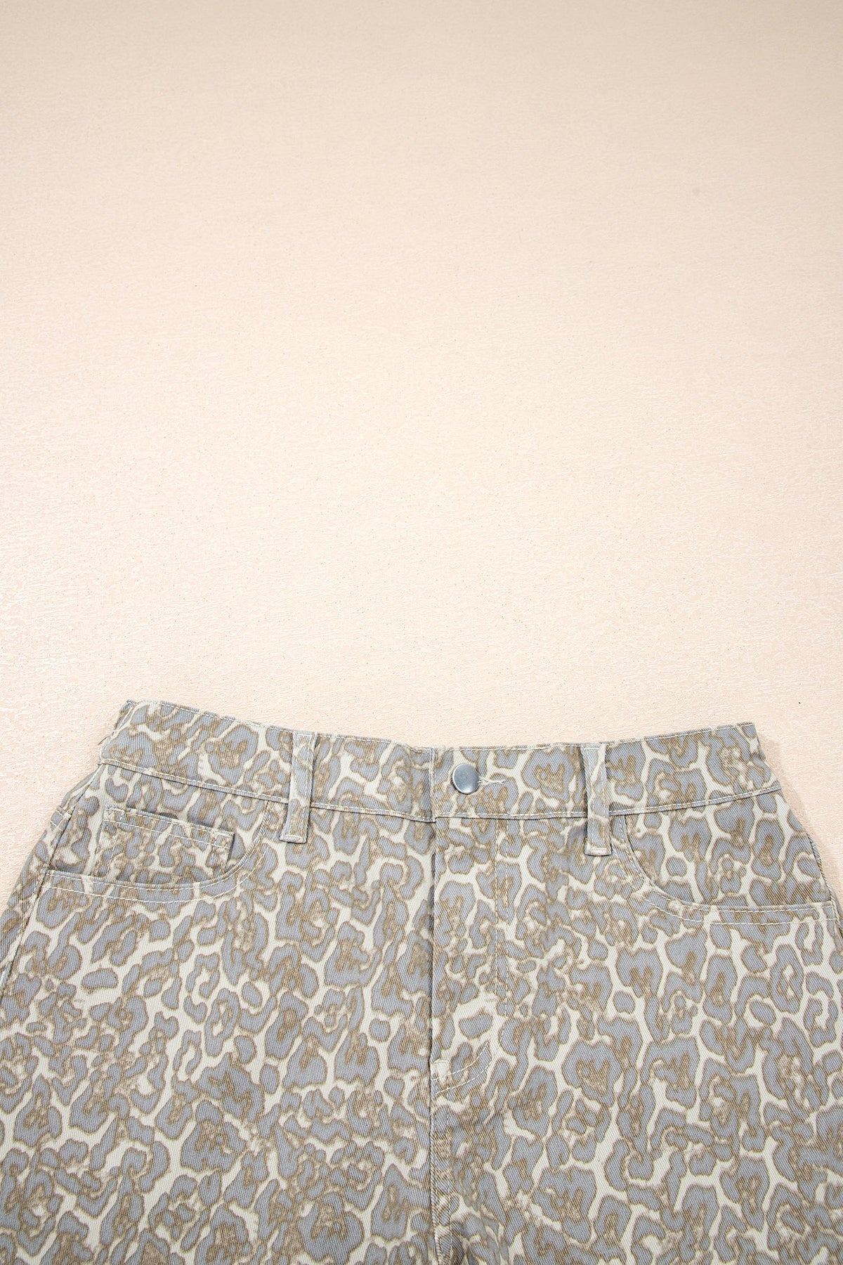 Khaki Raw Edge Leopard Print Denim Shorts