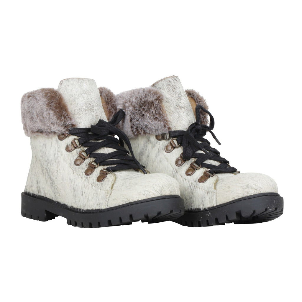 Turbulent Boots